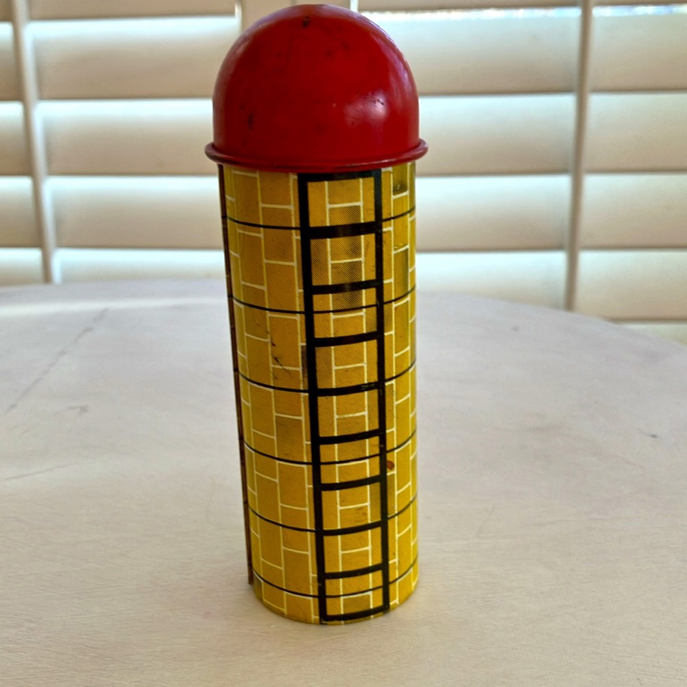 Collectible Vintage/Retro Ohio Art Lithograph Tin Farm Silo, 1960’s